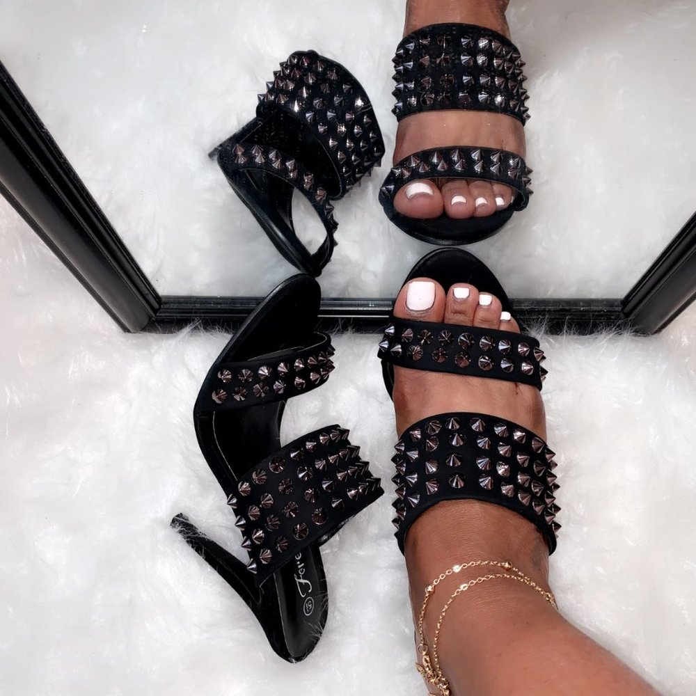 Spikes